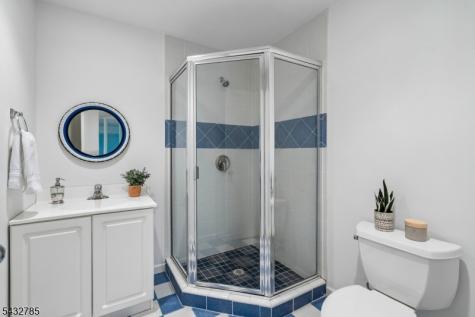 23 Hadrian Drive Livingston NJ 07039