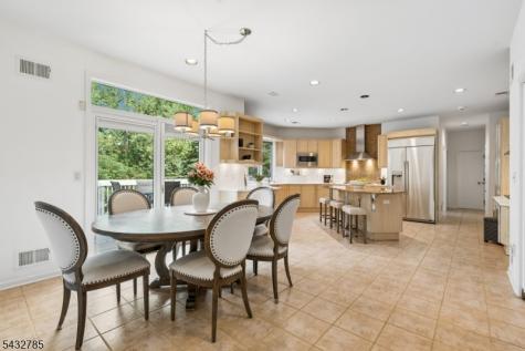 23 Hadrian Drive Livingston NJ 07039