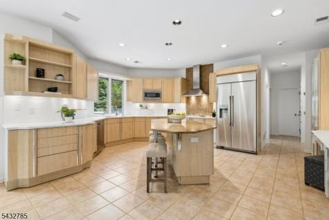 23 Hadrian Drive Livingston NJ 07039