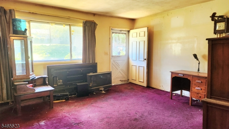 16 Mary Ann Road Jefferson NJ 07438