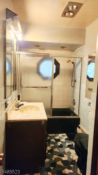 16 Mary Ann Road Jefferson NJ 07438