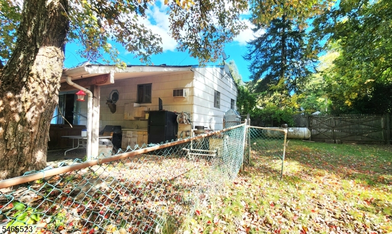 16 Mary Ann Road Jefferson NJ 07438