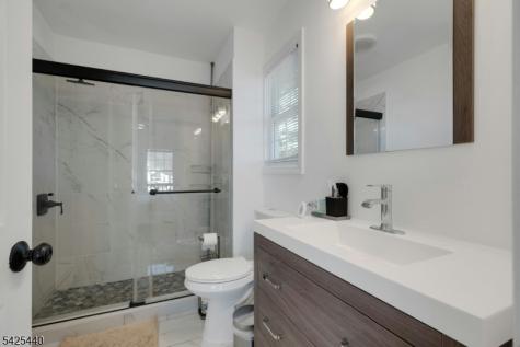 32 Mcnabb Road Jefferson NJ 07849