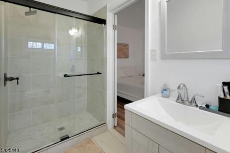 32 Mcnabb Road Jefferson NJ 07849