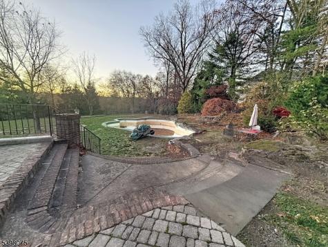 19 Powder Hill Road Saddle River NJ 07458