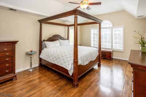 9 Edgewood Terrace Randolph NJ 07869