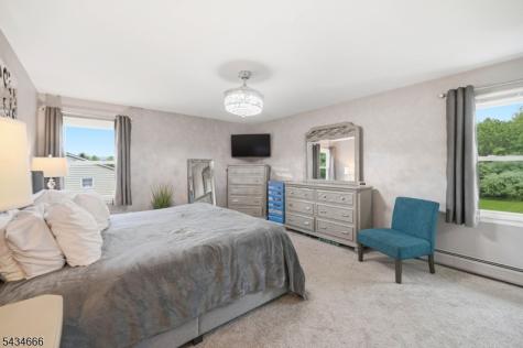 18 Reger Road Roxbury NJ 07876