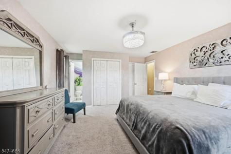 18 Reger Road Roxbury NJ 07876