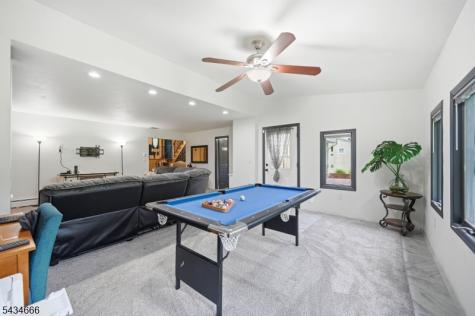 18 Reger Road Roxbury NJ 07876