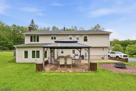 18 Reger Road Roxbury NJ 07876