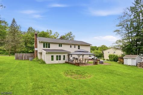 18 Reger Road Roxbury NJ 07876