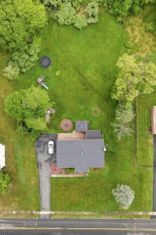 18 Reger Road Roxbury NJ 07876