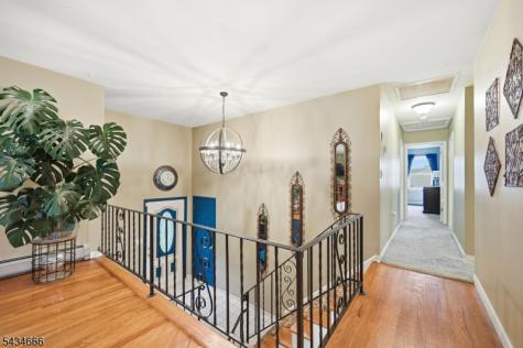 18 Reger Road Roxbury NJ 07876