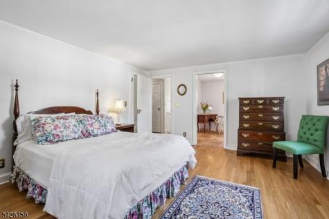 4 Indian Spring Road Cranford NJ 07016