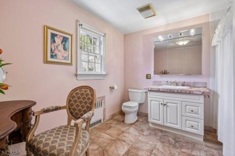 4 Indian Spring Road Cranford NJ 07016