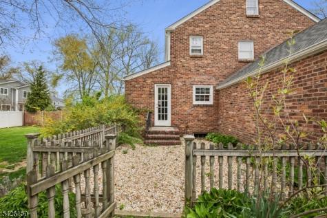 4 Indian Spring Road Cranford NJ 07016