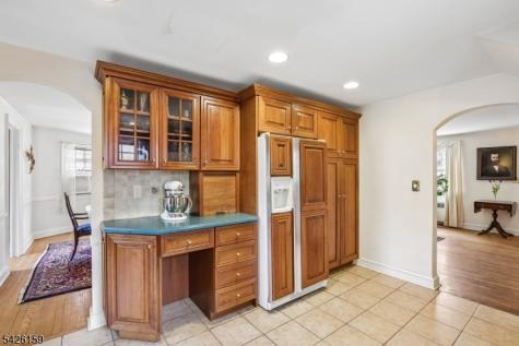 4 Indian Spring Road Cranford NJ 07016