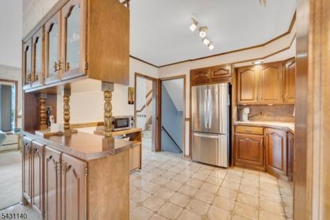 11 Kilmer Drive Woodbridge NJ 07067