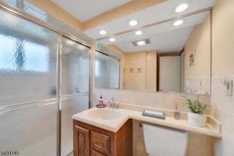 11 Kilmer Drive Woodbridge NJ 07067