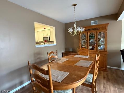 16 Sparrow Circle Hampton NJ 07860