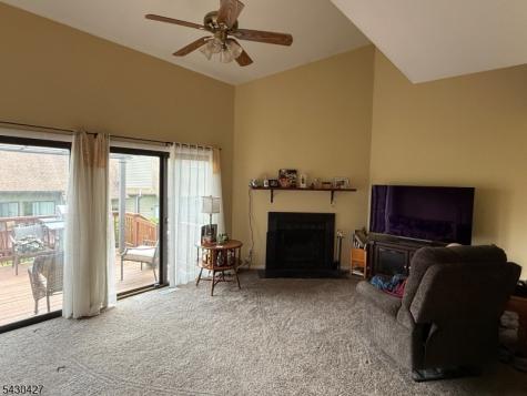 16 Sparrow Circle Hampton NJ 07860