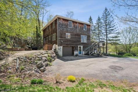 137 S Shore Road Byram NJ 07821