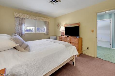 117 Yantacaw Brook Road Montclair NJ 07043