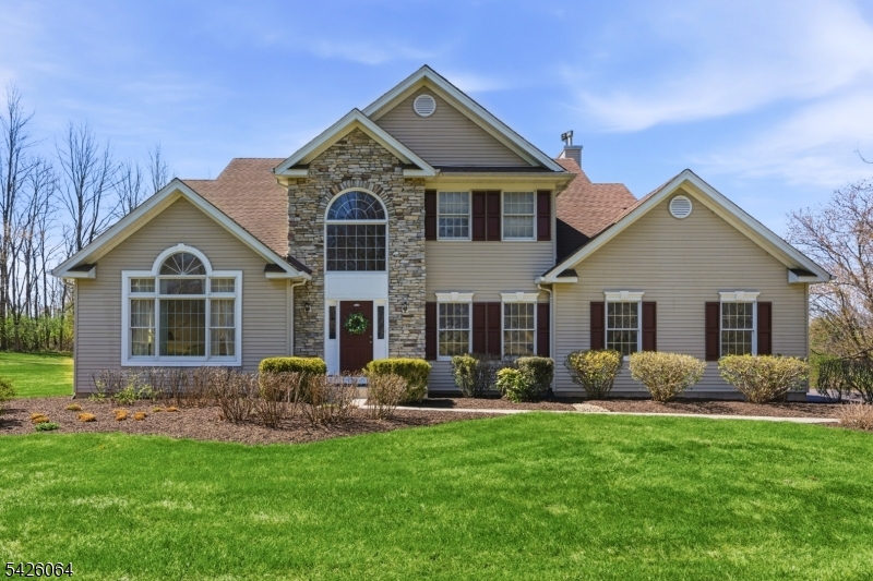 203 Lauren Way Greenwich NJ 08804