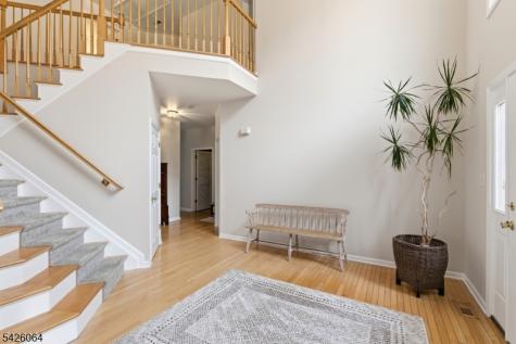 203 Lauren Way Greenwich NJ 08804