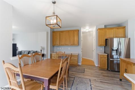 203 Lauren Way Greenwich NJ 08804