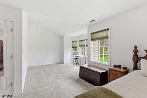 203 Lauren Way Greenwich NJ 08804