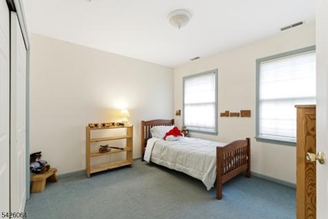 203 Lauren Way Greenwich NJ 08804