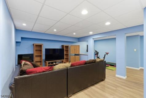 203 Lauren Way Greenwich NJ 08804