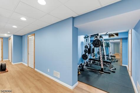 203 Lauren Way Greenwich NJ 08804