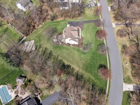 203 Lauren Way Greenwich NJ 08804