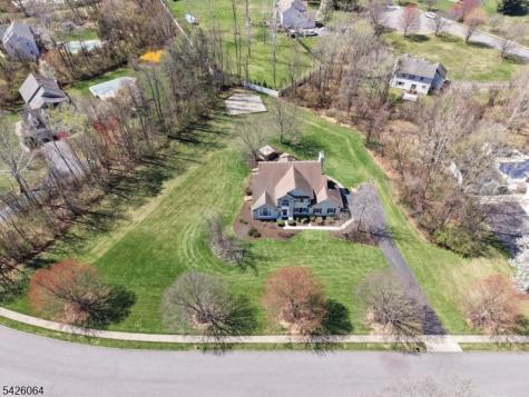 203 Lauren Way Greenwich NJ 08804