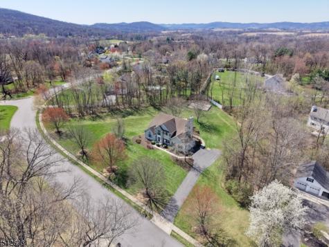 203 Lauren Way Greenwich NJ 08804