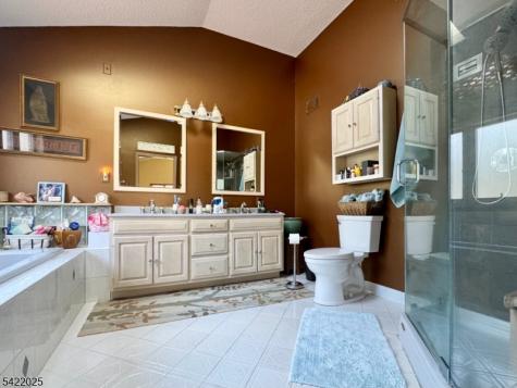 202 Millbrook Road Hardwick NJ 07825