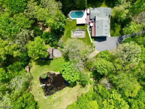 202 Millbrook Road Hardwick NJ 07825