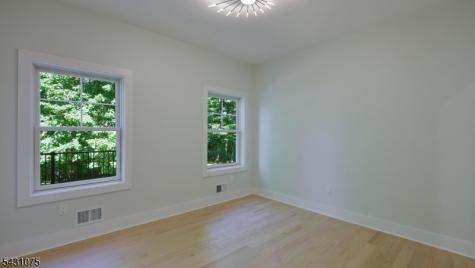 941 Beverly Drive Westfield NJ 07090