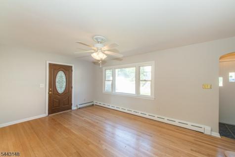 18 N Hillside Avenue Roxbury NJ 07876
