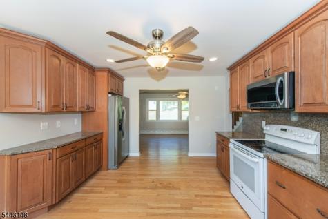 18 N Hillside Avenue Roxbury NJ 07876