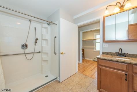 18 N Hillside Avenue Roxbury NJ 07876