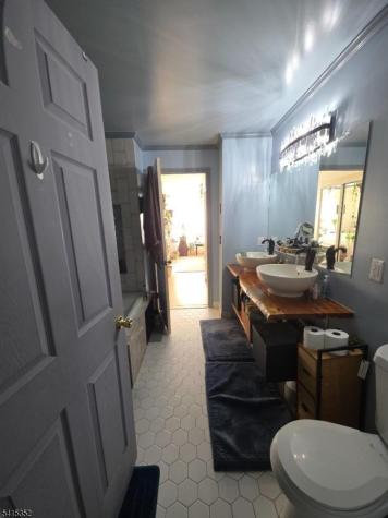 93 Perez Drive Newark NJ 07103