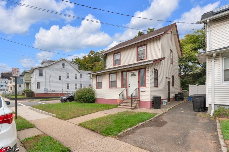129 Ball Street Irvington NJ 07111