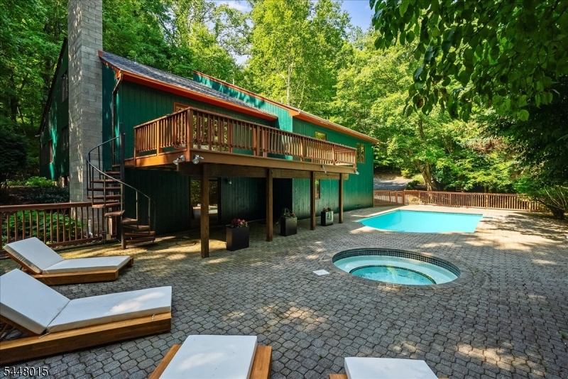 5 Apgar Way Tewksbury NJ 08833