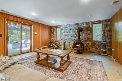 5 Apgar Way Tewksbury NJ 08833