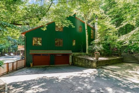 5 Apgar Way Tewksbury NJ 08833