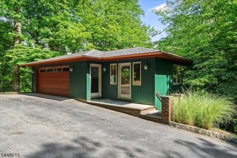 5 Apgar Way Tewksbury NJ 08833