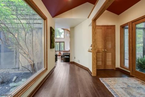 5 Apgar Way Tewksbury NJ 08833